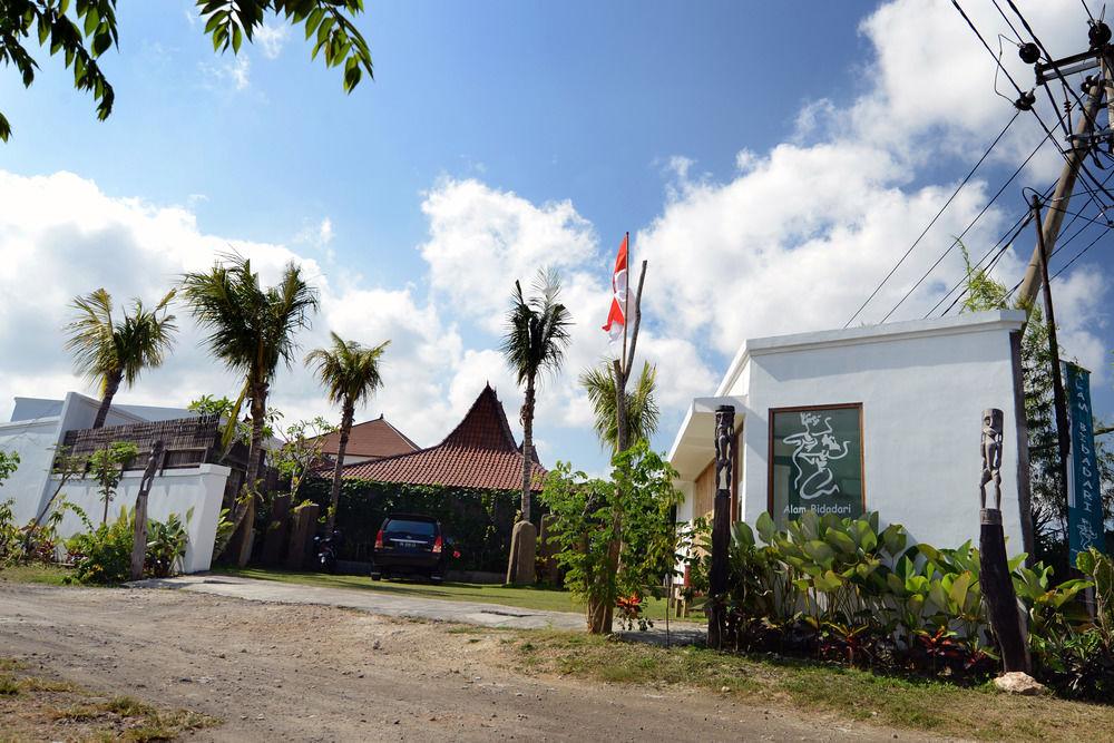 Alam Bidadari Seminyak Villa Buitenkant foto