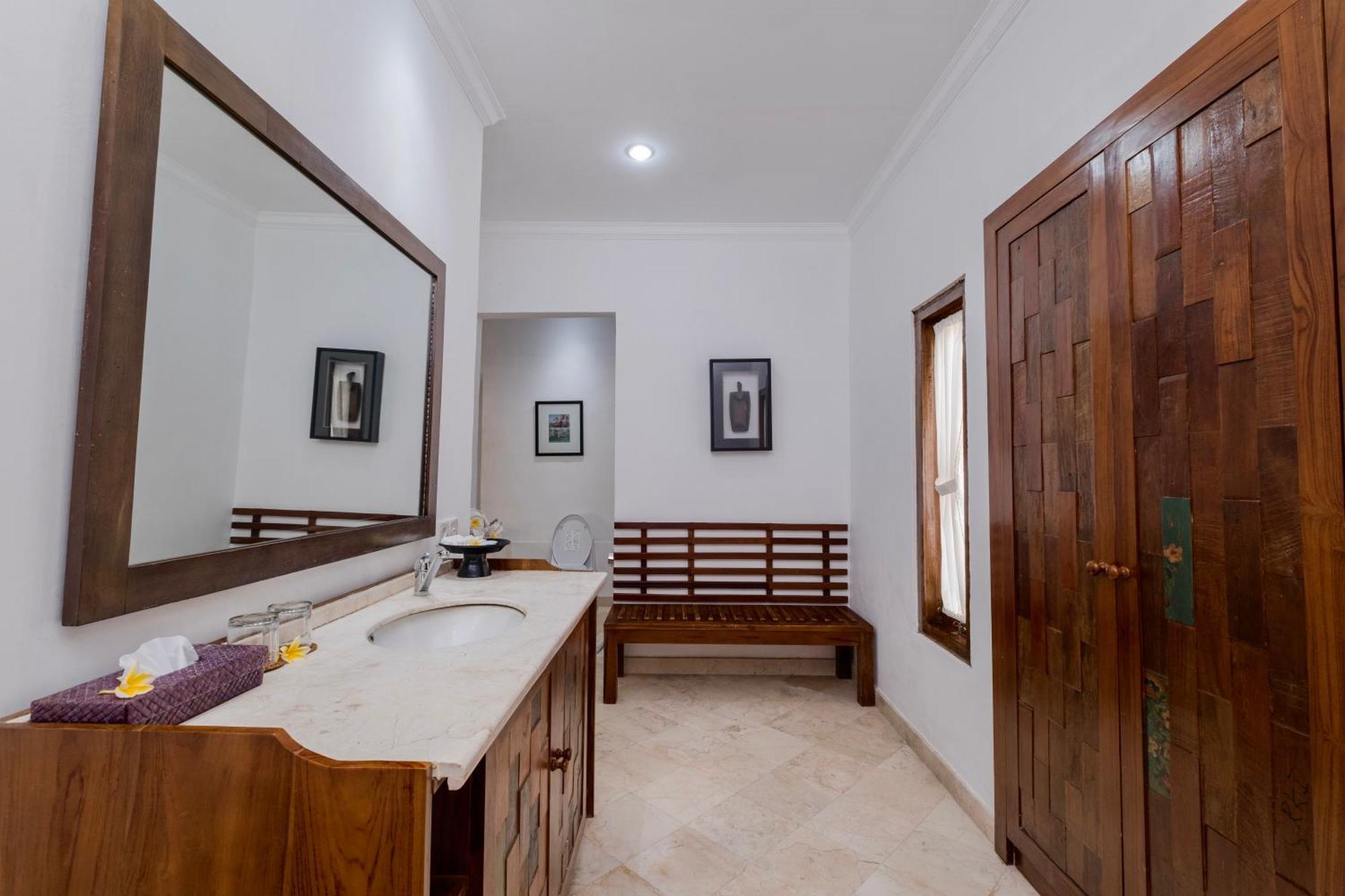 Alam Bidadari Seminyak Villa Buitenkant foto